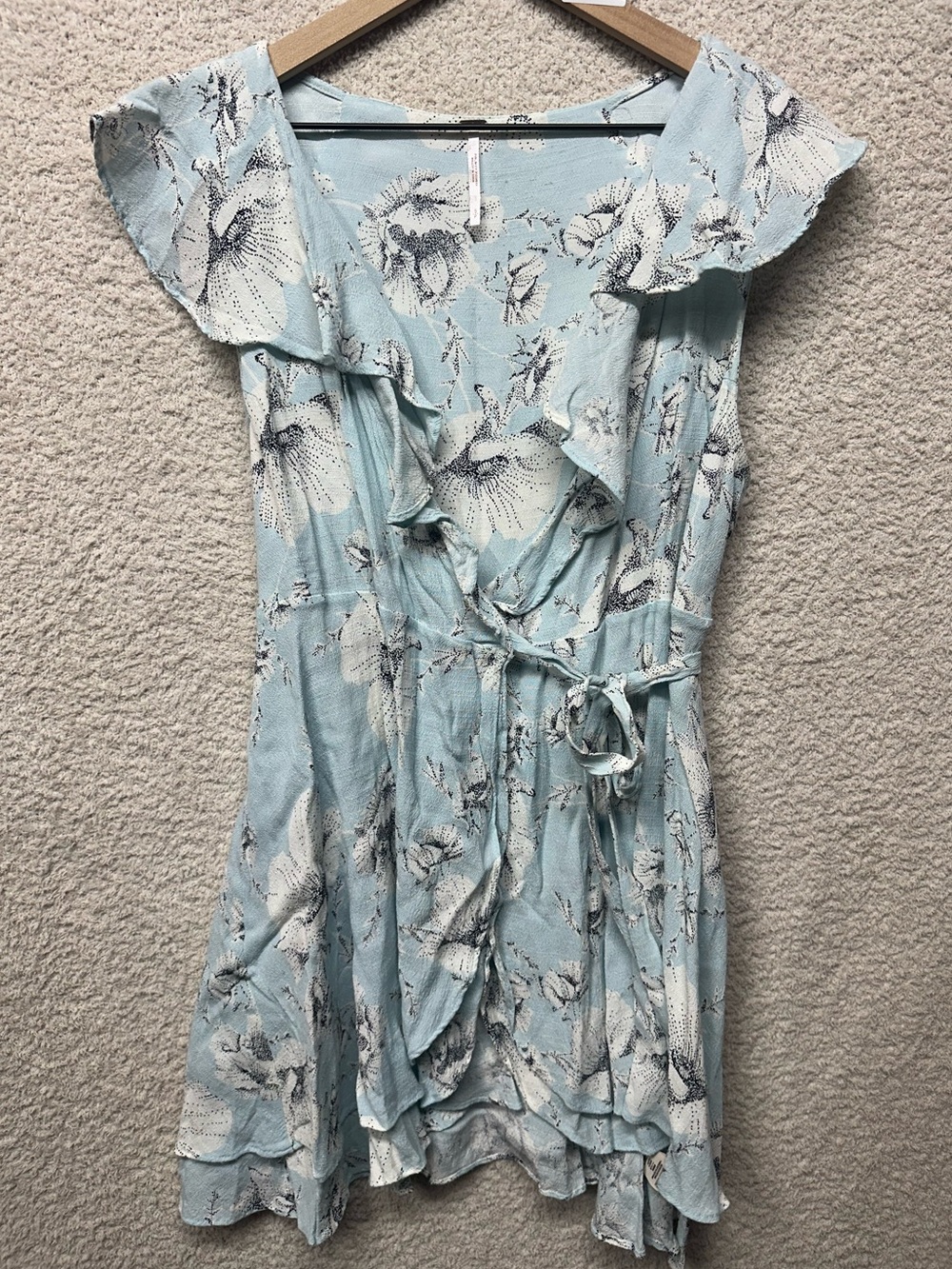 Free People Floral Wrap Dress Size S Blue Floral Ruffle Boho Mini Dress - Picture 2 of 9